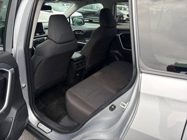 Used 2025 Toyota RAV4 LE AWD/4WD image 15