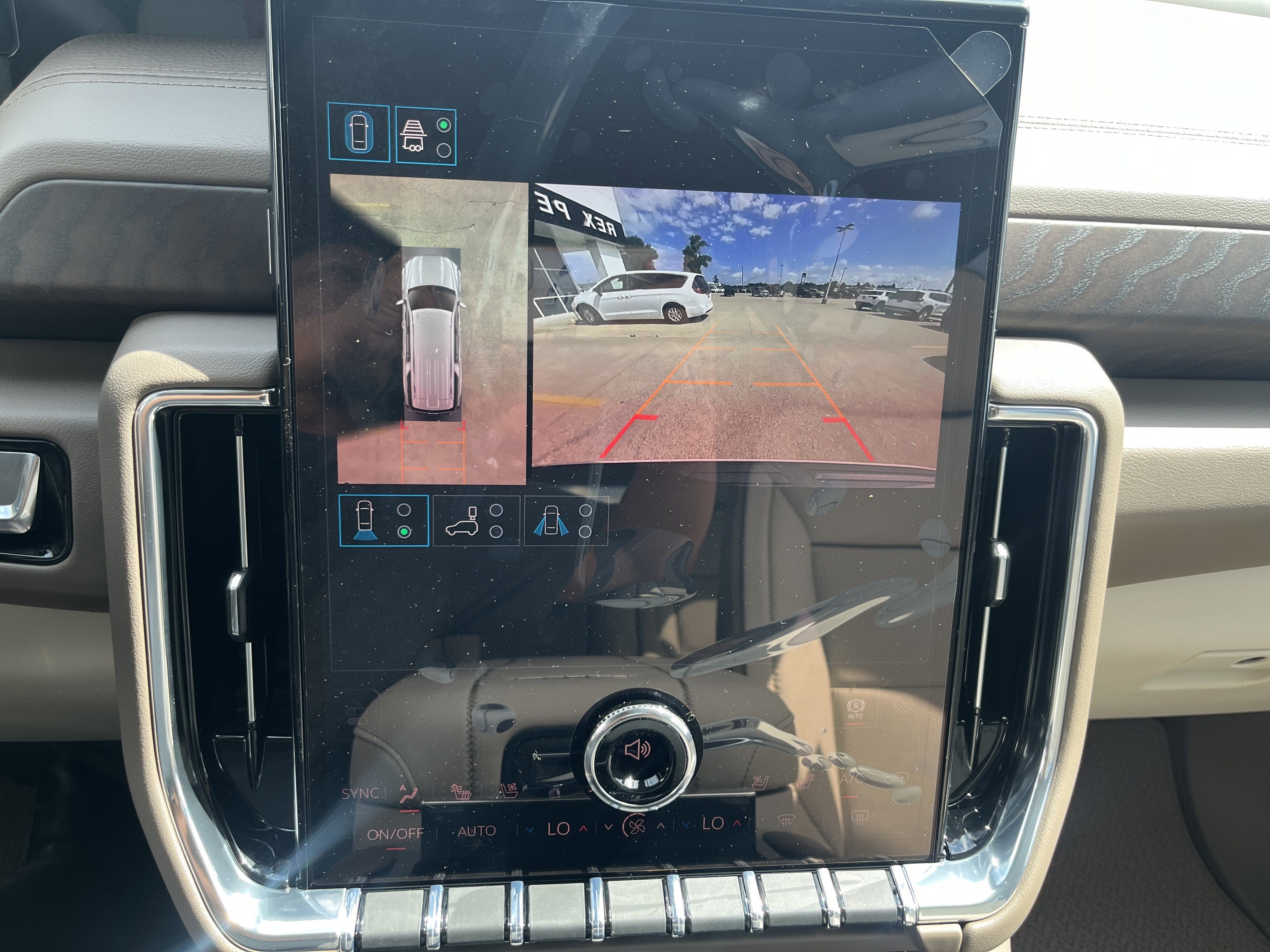 New 2026 GMC Yukon XL Denali w/ Sun & Power Step Package AWD/4WD image 6