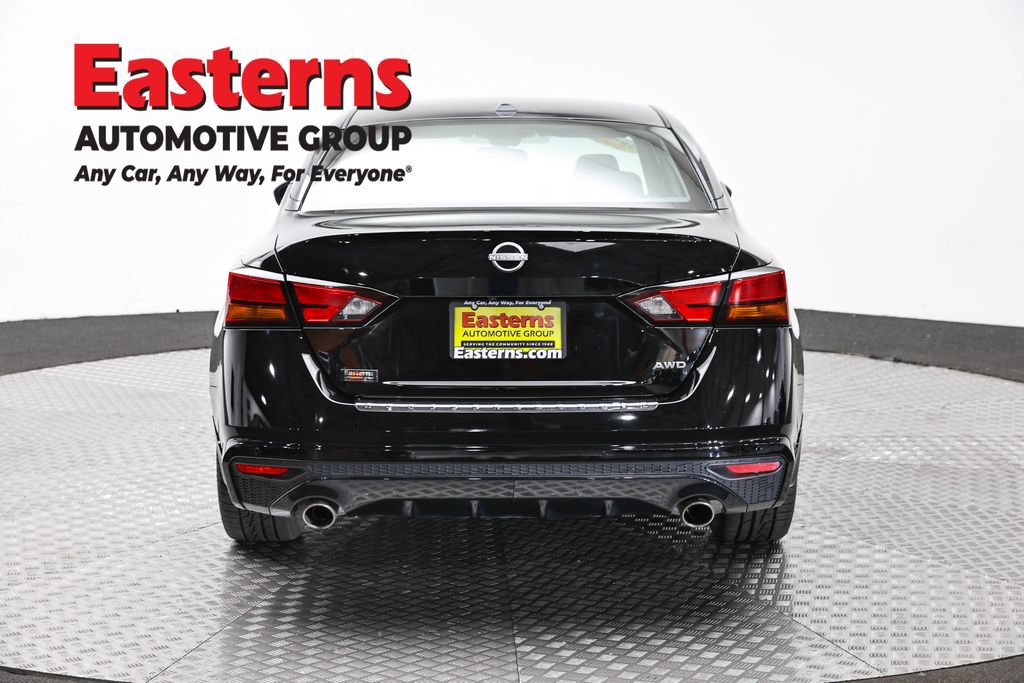 Used 2023 Nissan Altima 2.5 SR w/ SR Premium Package AWD/4WD image 6
