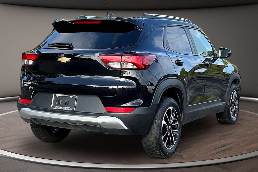 Used 2025 Chevrolet TrailBlazer LT AWD/4WD image 6