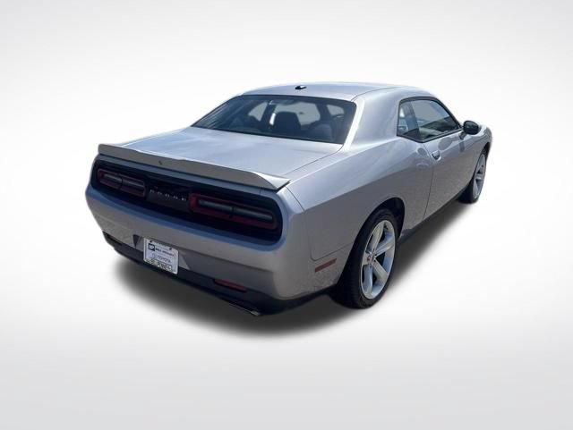 Used 2018 Dodge Challenger R/T RWD image 5