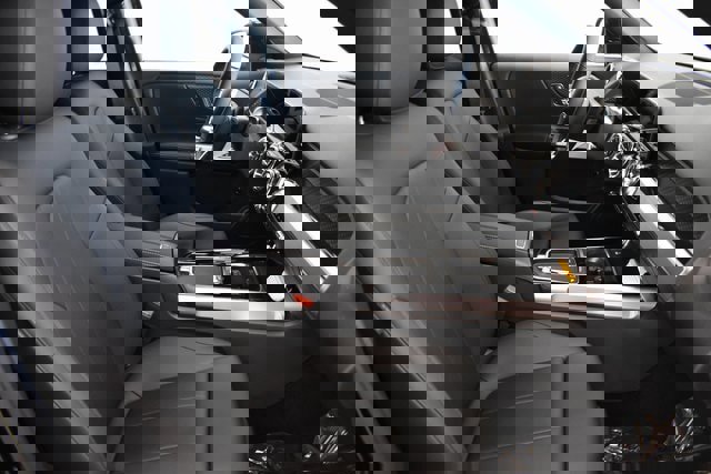 New 2025 Mercedes-Benz GLB 250 4MATIC image 21