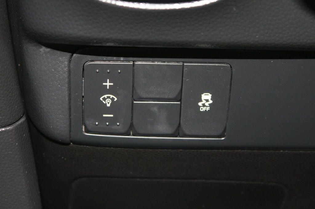 Used 2017 Kia Soul w/ Convenience Package image 28