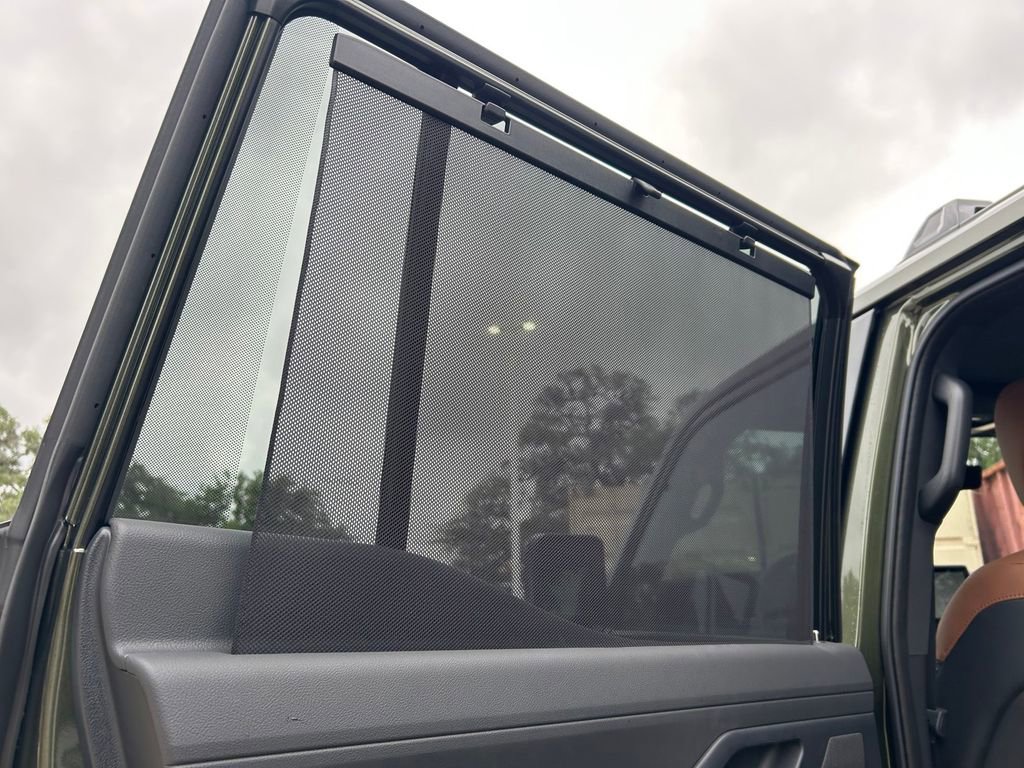 Used 2025 Lexus GX 550 w/ Accessory Package (2T) AWD/4WD image 20
