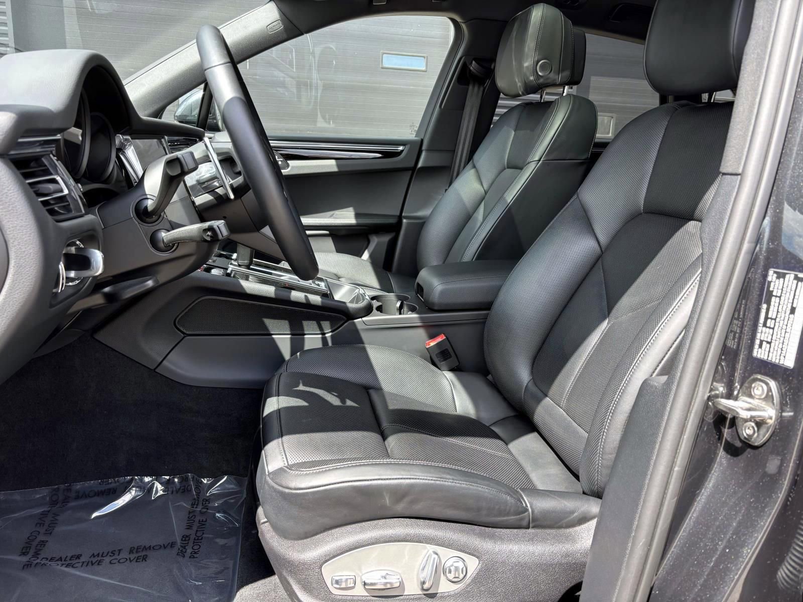 Used 2025 Porsche Macan image 16