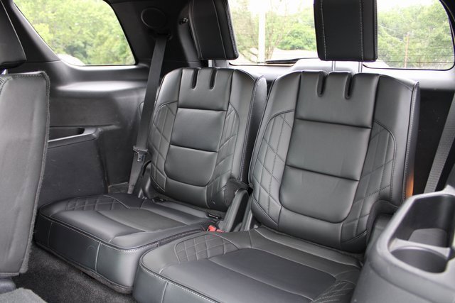 Used 2017 Ford Explorer Platinum image 43