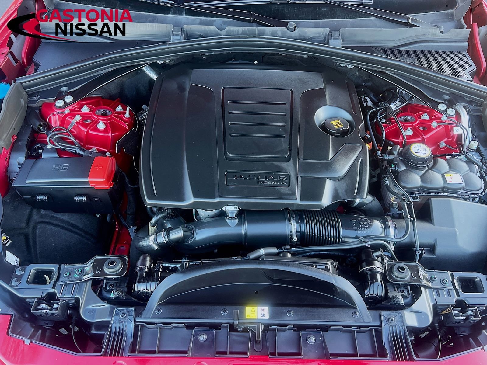 Used 2024 Jaguar F-PACE R-Dynamic S image 41