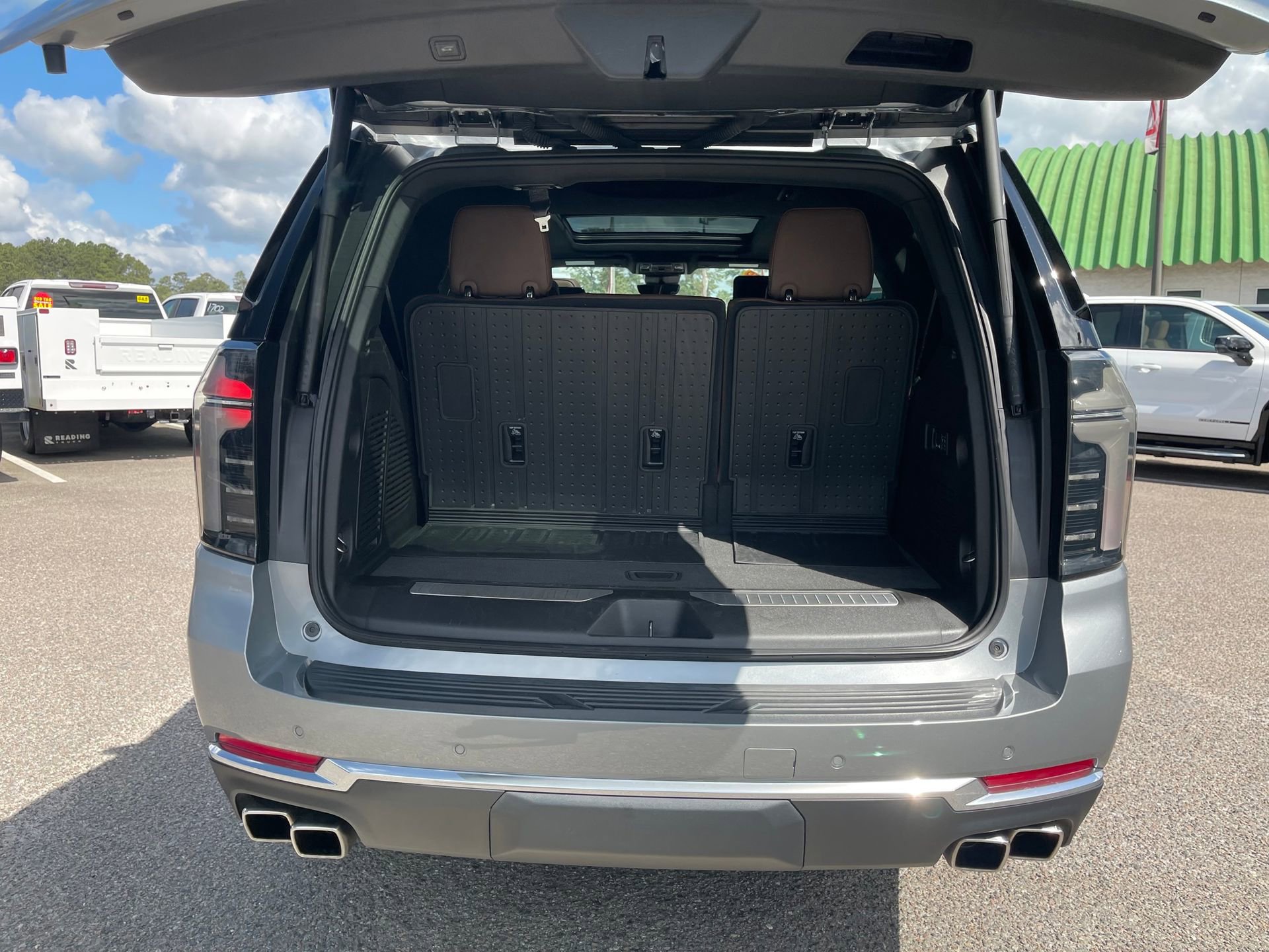 Used 2025 Chevrolet Tahoe High Country image 23