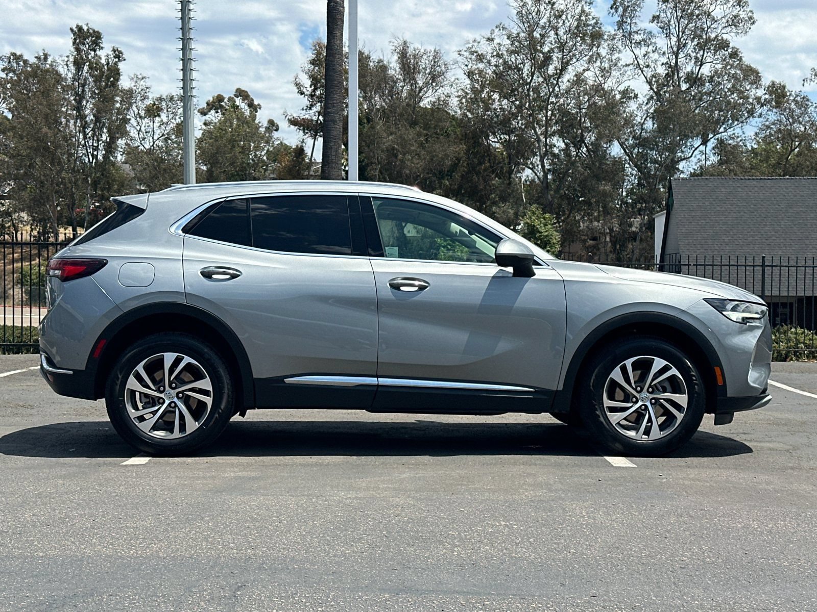 Used 2023 Buick Envision Essence FWD image 6