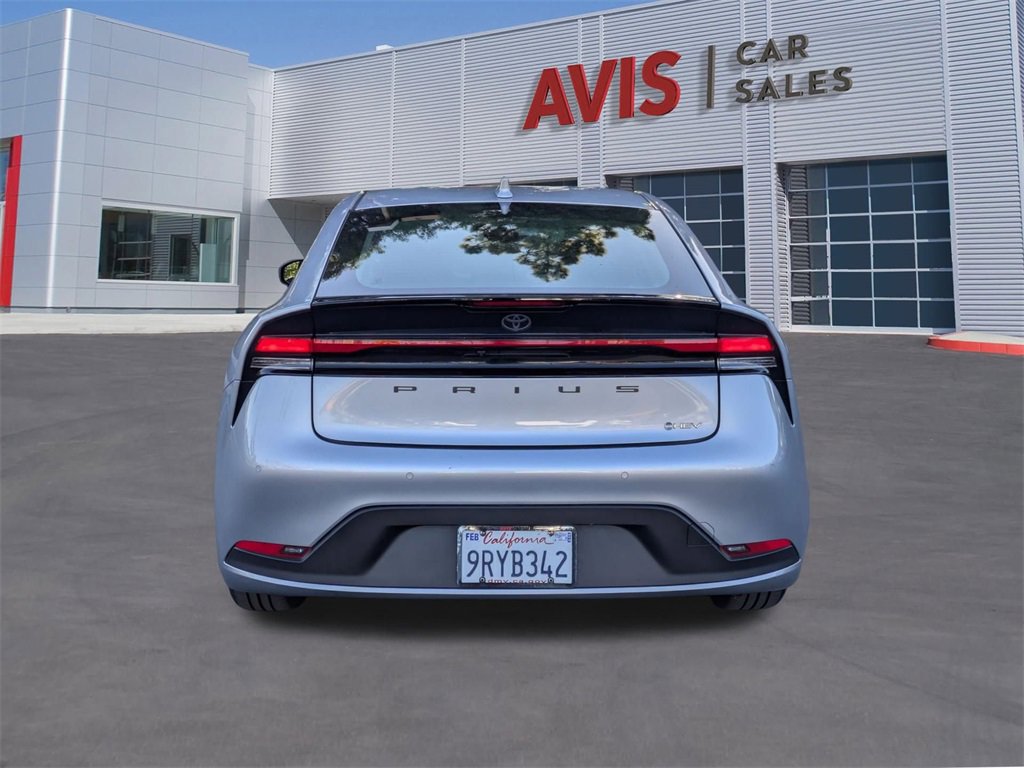 Used 2025 Toyota Prius LE image 7