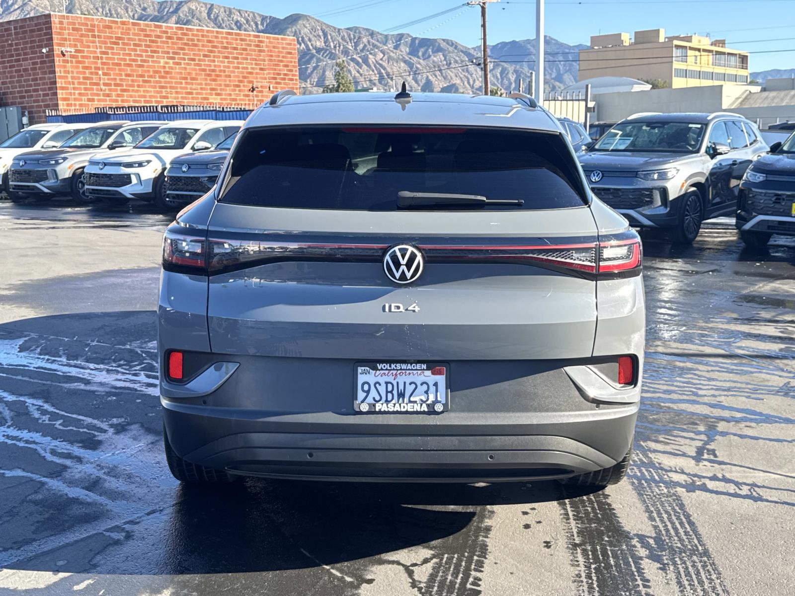 Used 2024 Volkswagen ID.4 Pro image 4