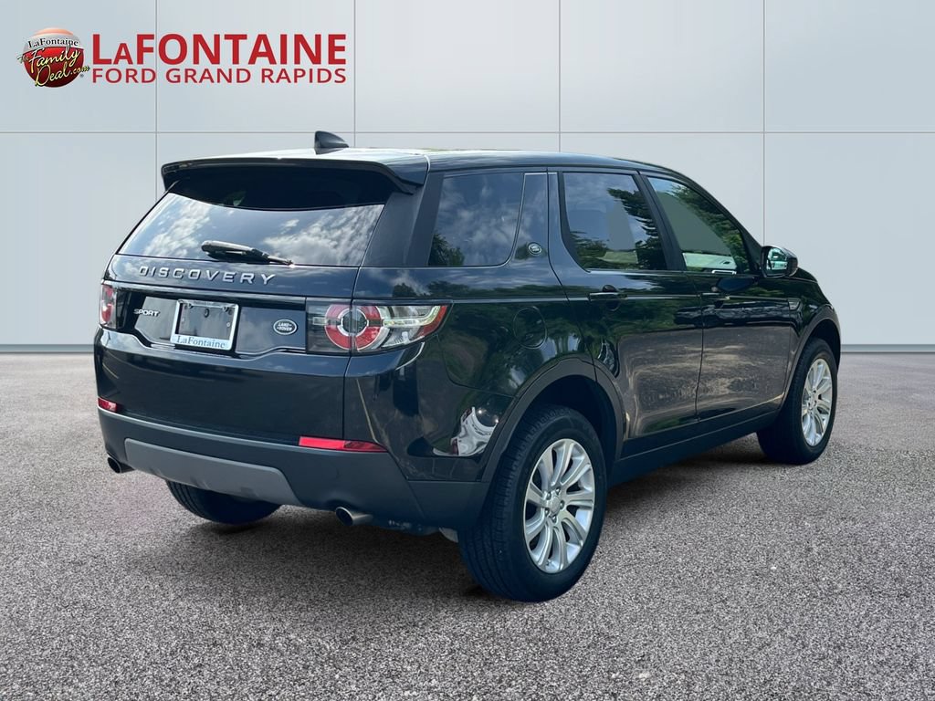 Used 2017 Land Rover Discovery Sport SE AWD/4WD image 7