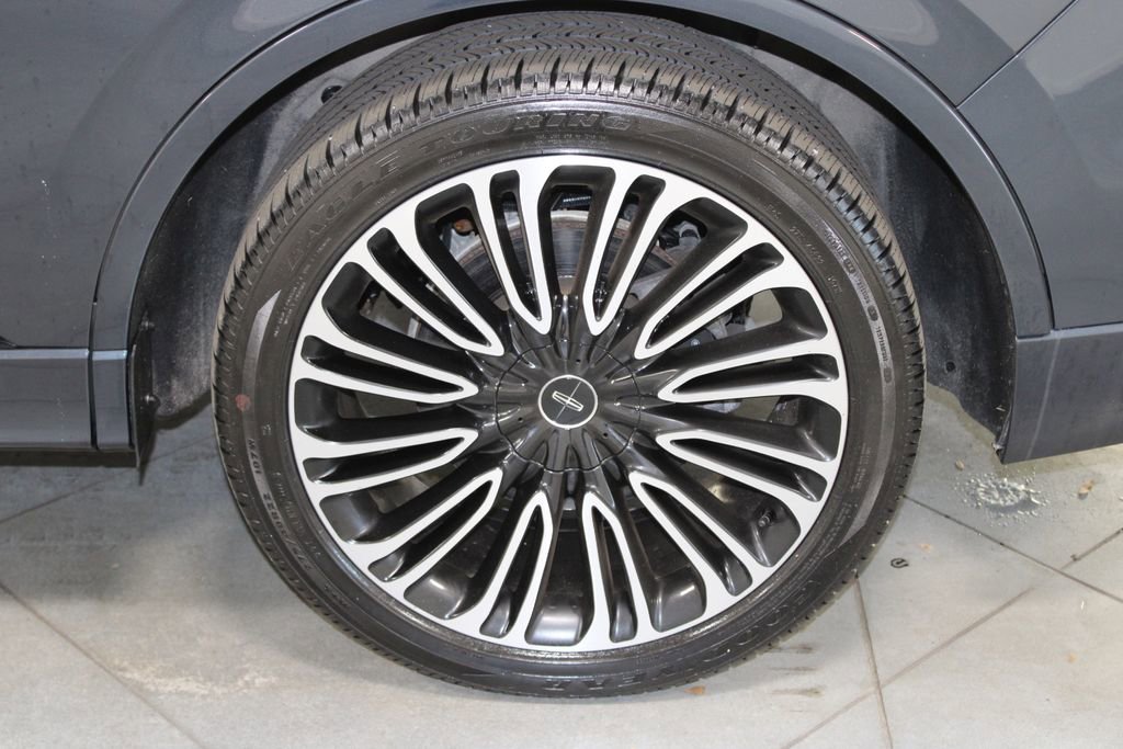 Used 2023 Lincoln Aviator Black Label w/ Dynamic Handling Package image 18