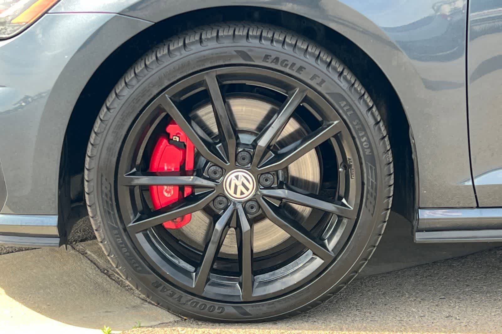 Used 2021 Volkswagen GTI SE image 36