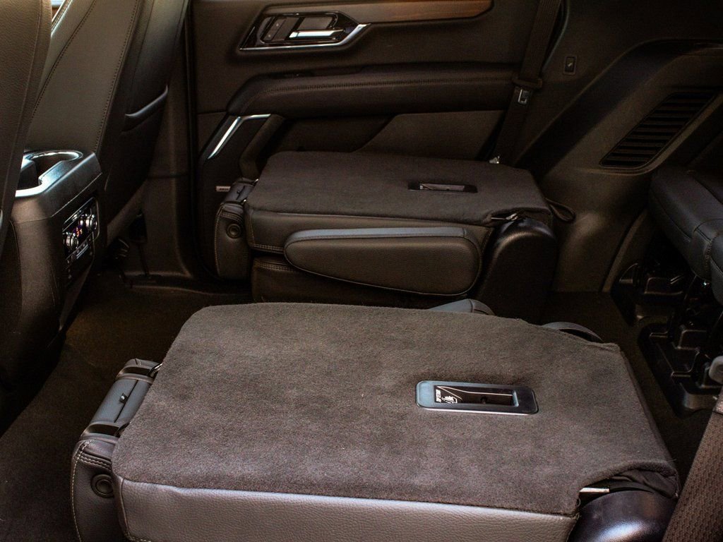 Used 2025 GMC Yukon Denali image 37