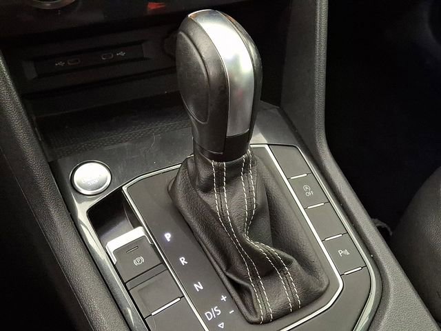 Used 2021 Volkswagen Tiguan SE R-Line image 17