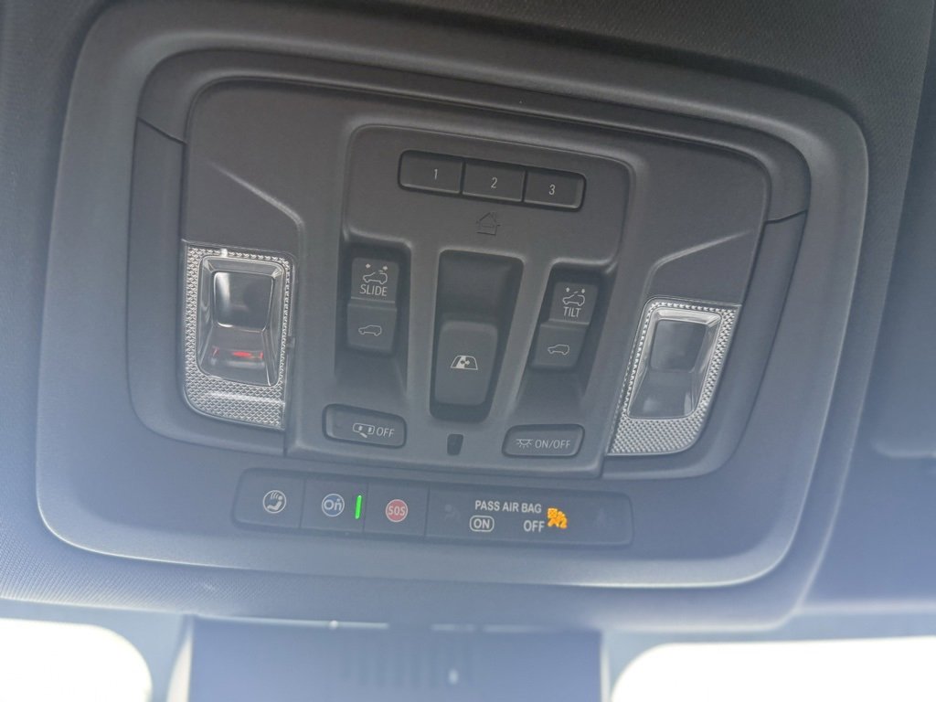 Used 2022 Chevrolet Silverado 1500 High Country w/ High Country Premium Package image 36