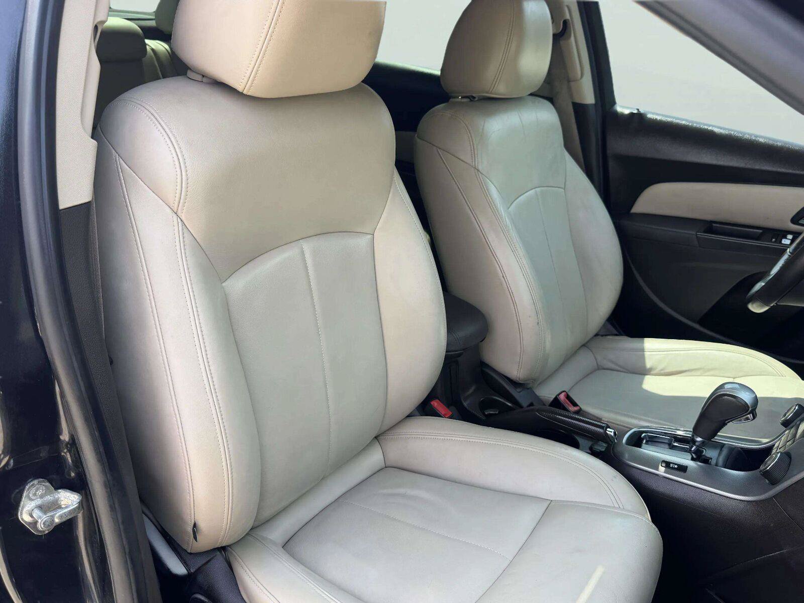 Used 2011 Chevrolet Cruze LTZ FWD image 54