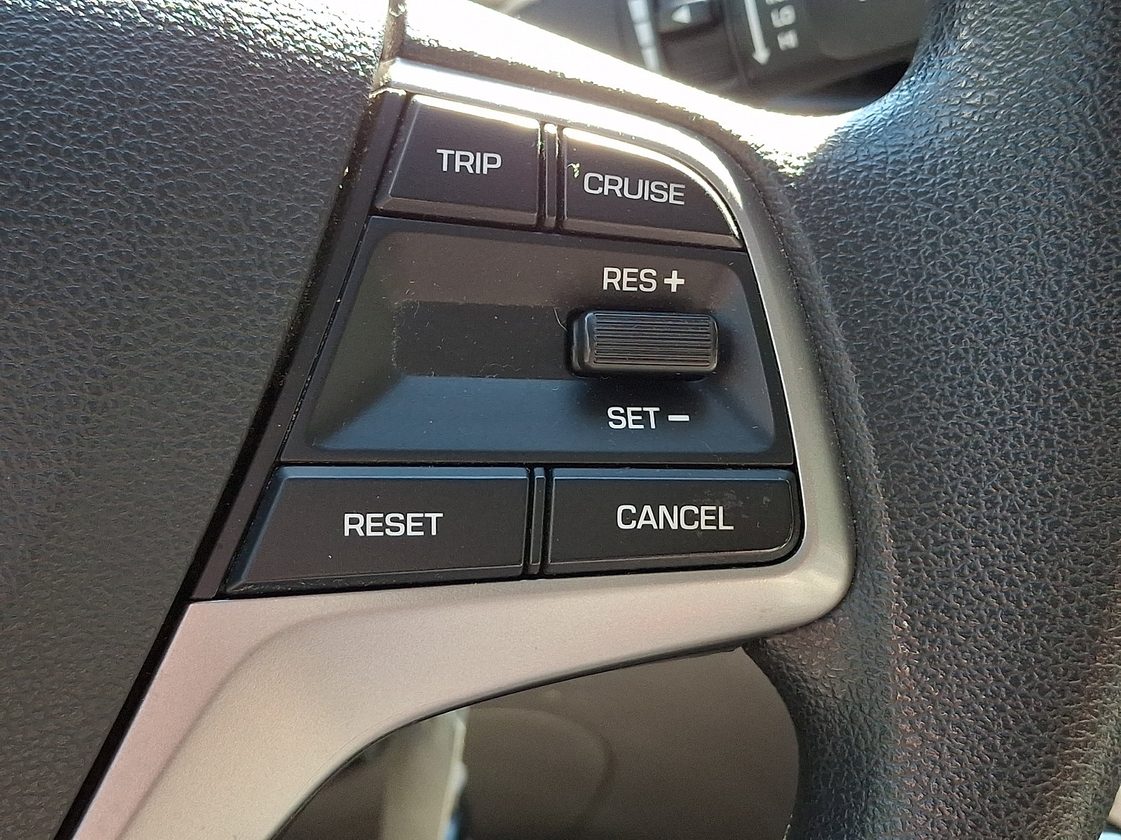 Used 2017 Hyundai Elantra SE FWD image 20