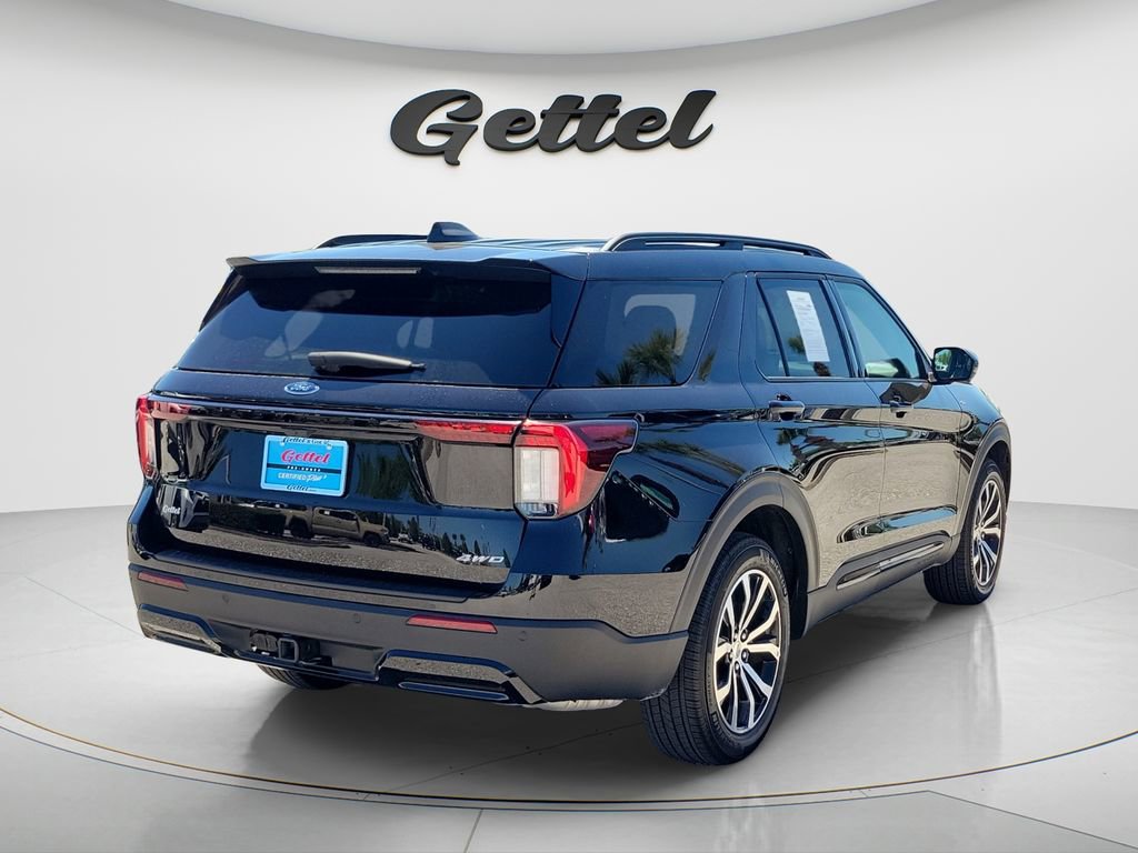 Used 2025 Ford Explorer ST-Line AWD/4WD image 4