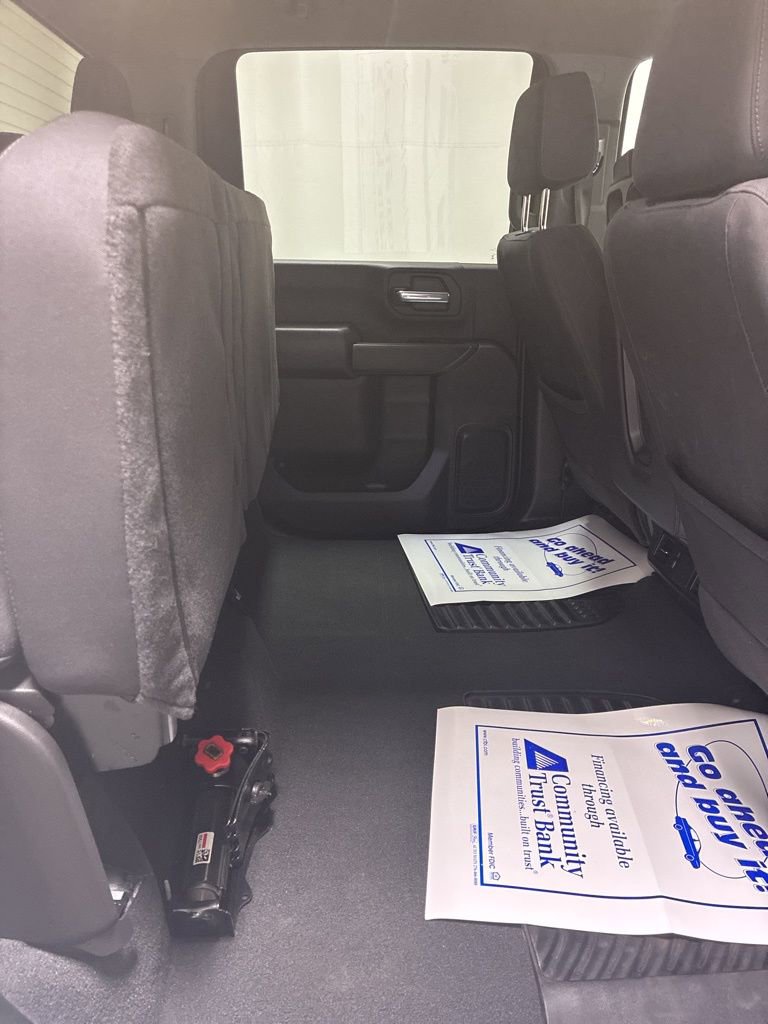 Used 2025 Chevrolet Silverado 2500 Custom w/ Custom Value Package image 25