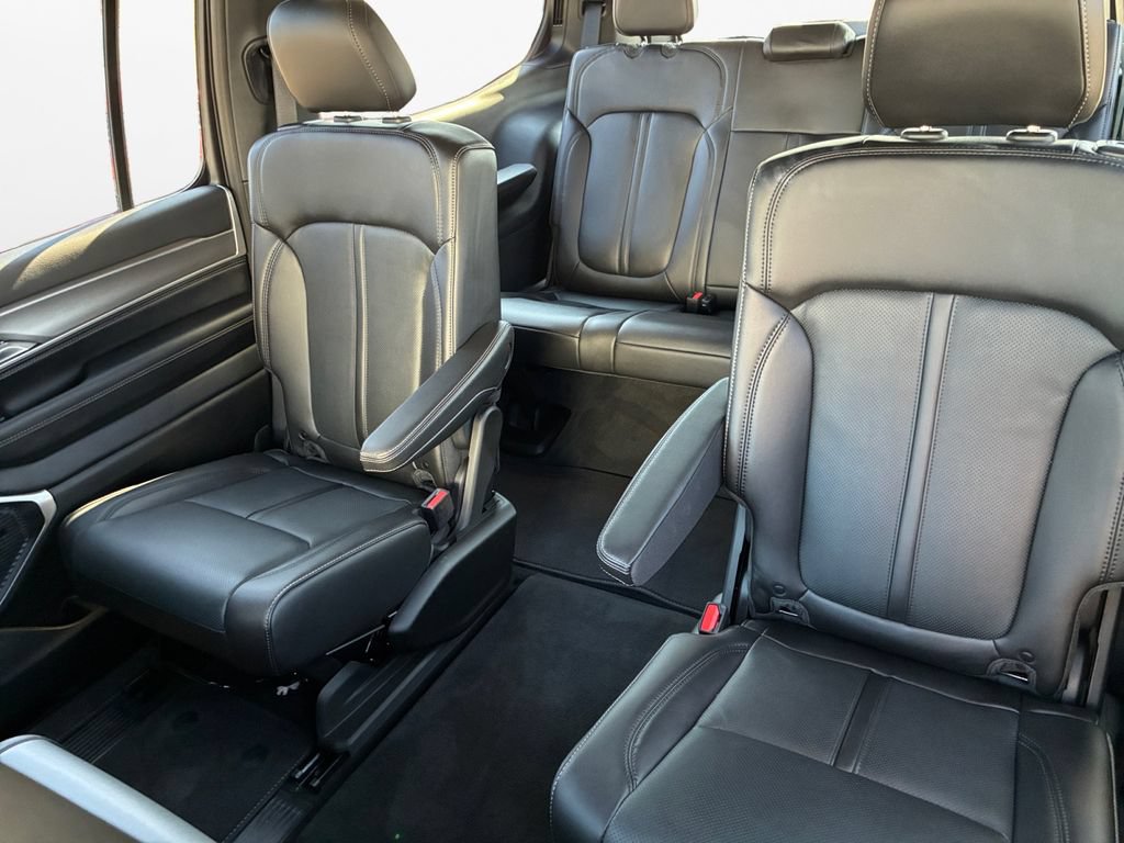 New 2026 Jeep Grand Wagoneer 4WD w/ Premium Group I image 22