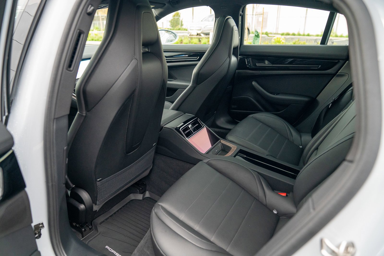 Used 2025 Porsche Panamera 4 image 22