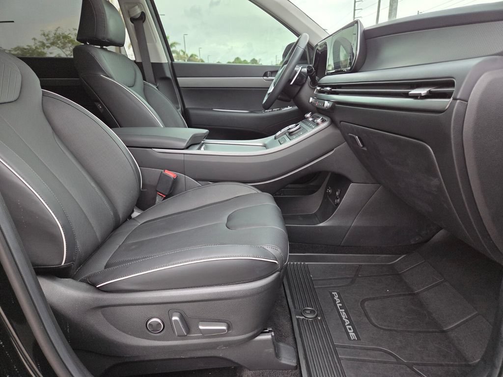 Used 2025 Hyundai Palisade XRT FWD image 15