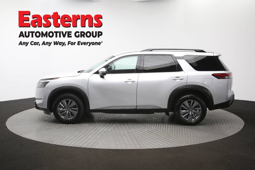 Used 2025 Nissan Pathfinder SV FWD image 66