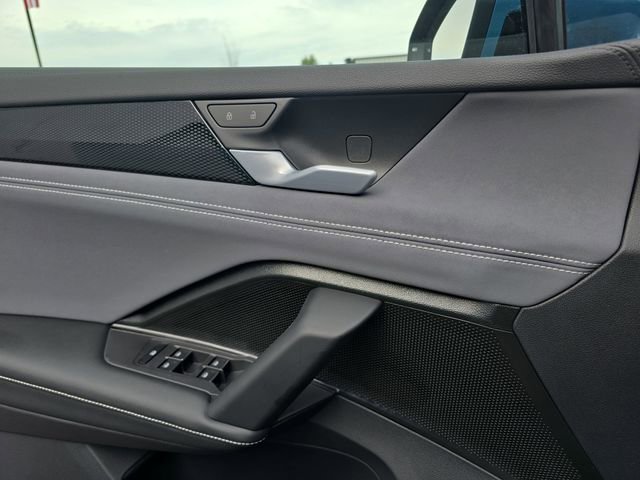 New 2026 Volkswagen Tiguan SE AWD/4WD image 11