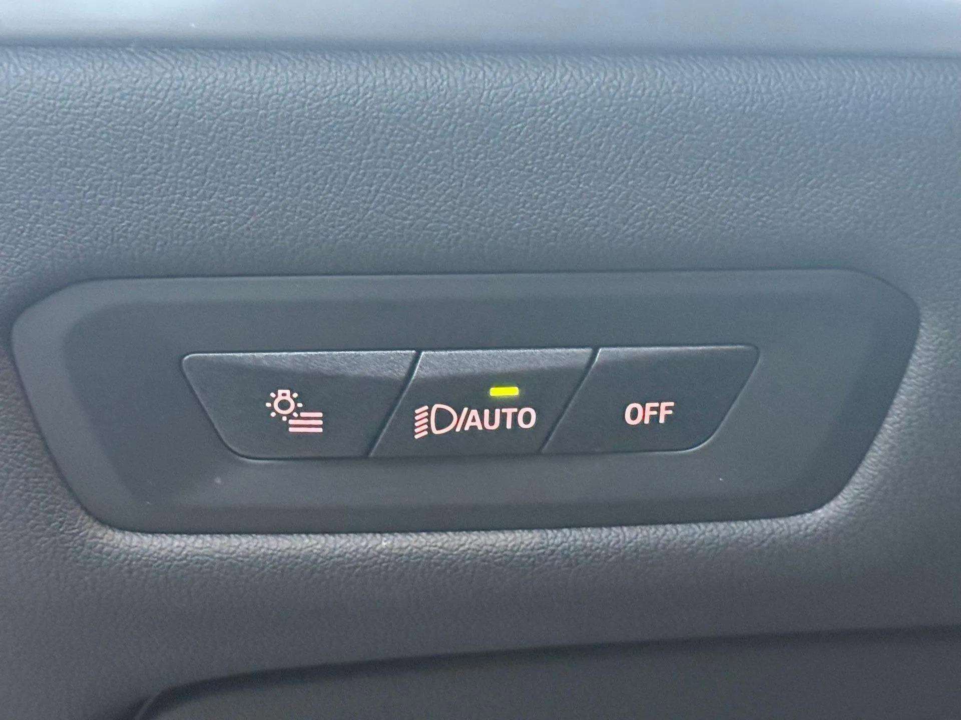 Used 2024 BMW X5 xDrive40i w/ M Sport Package image 27