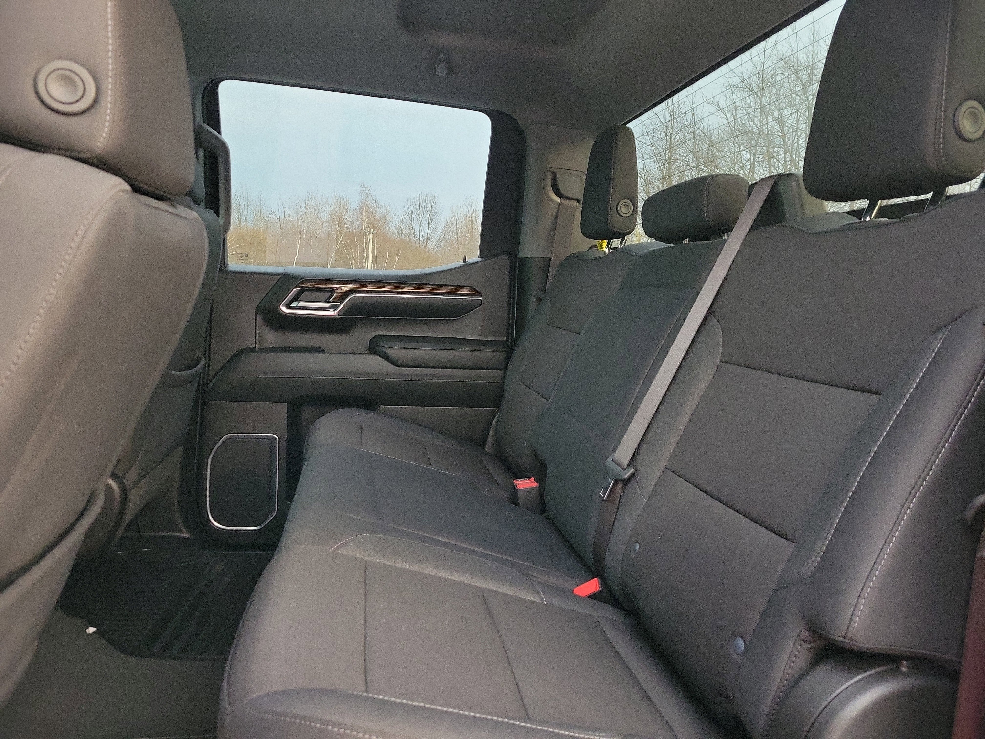 Used 2024 GMC Sierra 1500 SLE image 16