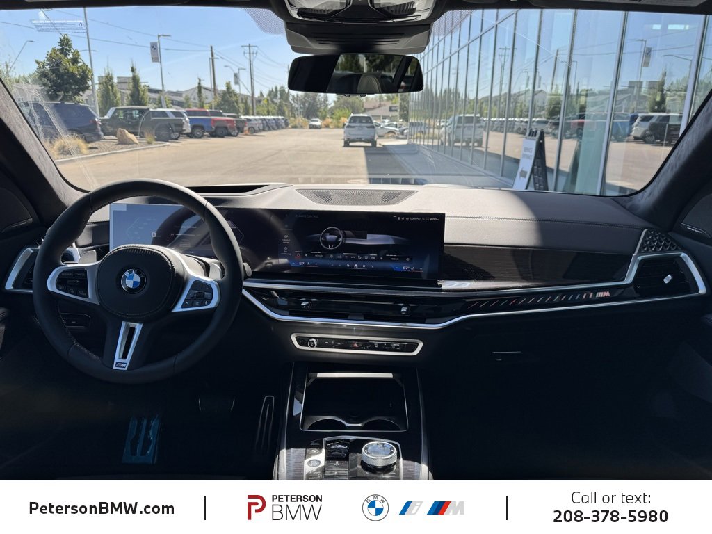 New 2026 BMW X7 M60i image 2