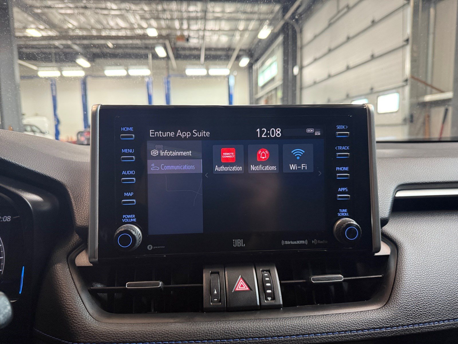 Used 2020 Toyota RAV4 XSE w/ XSE Grade Weather Package AWD/4WD image 23