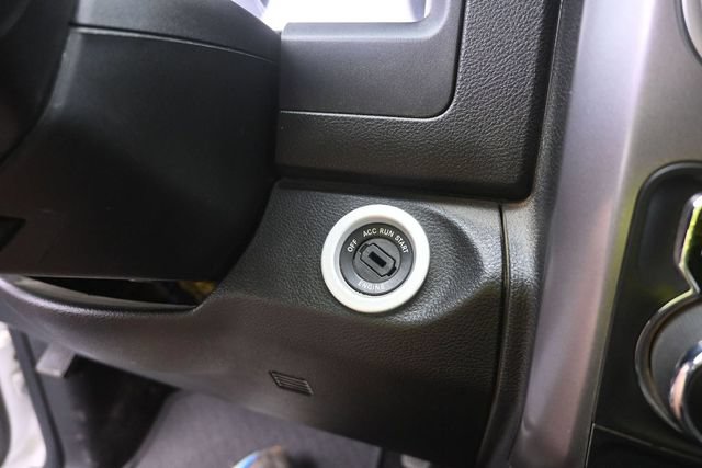Used 2022 RAM 1500 Classic SLT AWD/4WD image 23