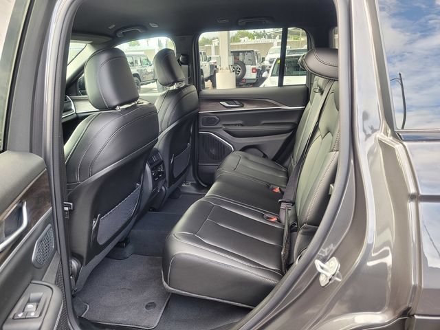 New 2026 Jeep Grand Cherokee Limited AWD/4WD image 8