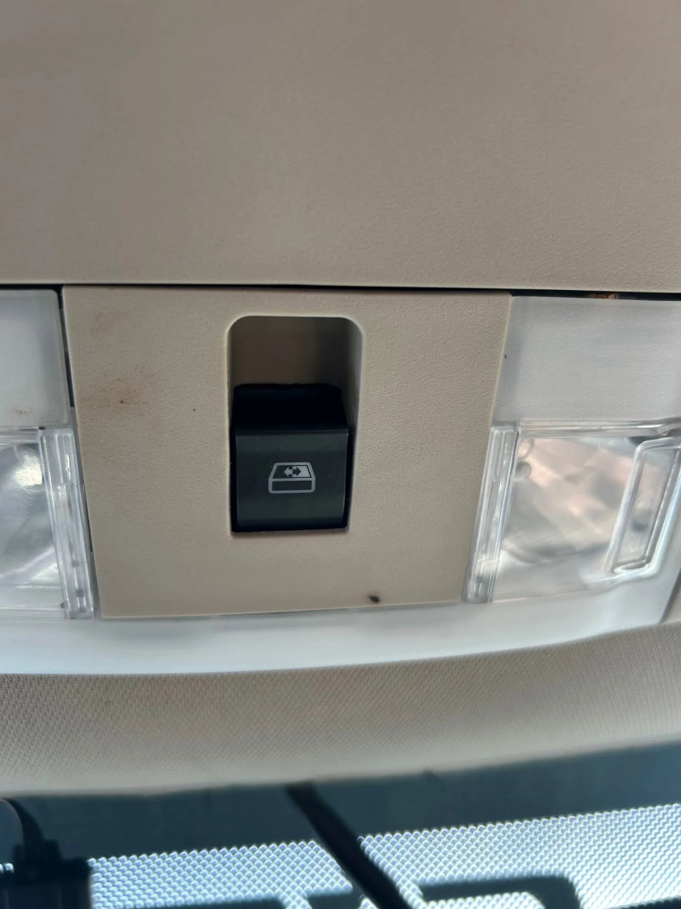 Used 2010 Ford F150 XLT image 23