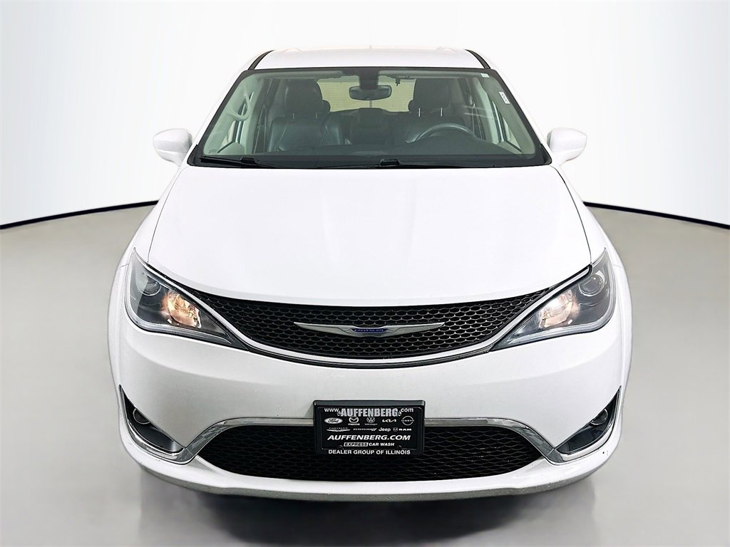 Used 2018 Chrysler Pacifica Touring Plus w/ Tire & Wheel Group image 2