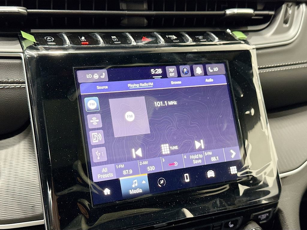 New 2025 Jeep Grand Cherokee L Laredo w/ Luxury Tech Group I image 35