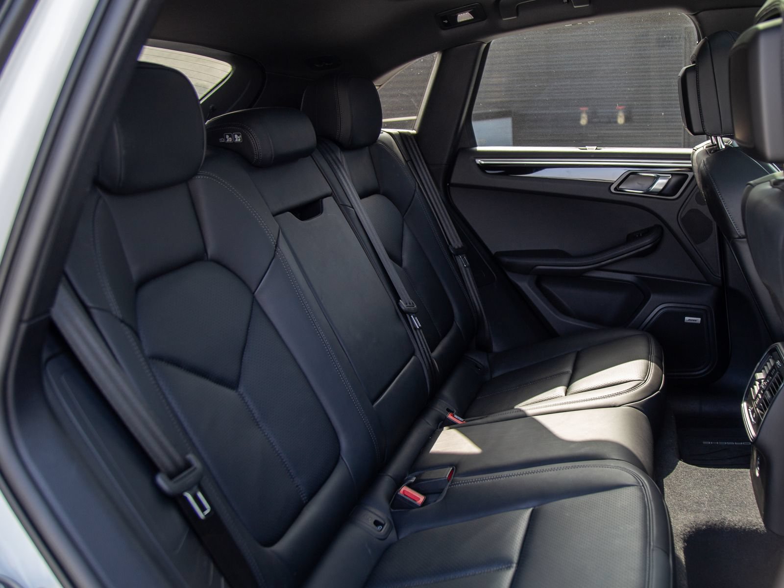Used 2026 Porsche Macan AWD/4WD image 27