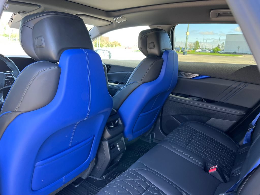 New 2026 Cadillac Optiq V AWD/4WD image 30