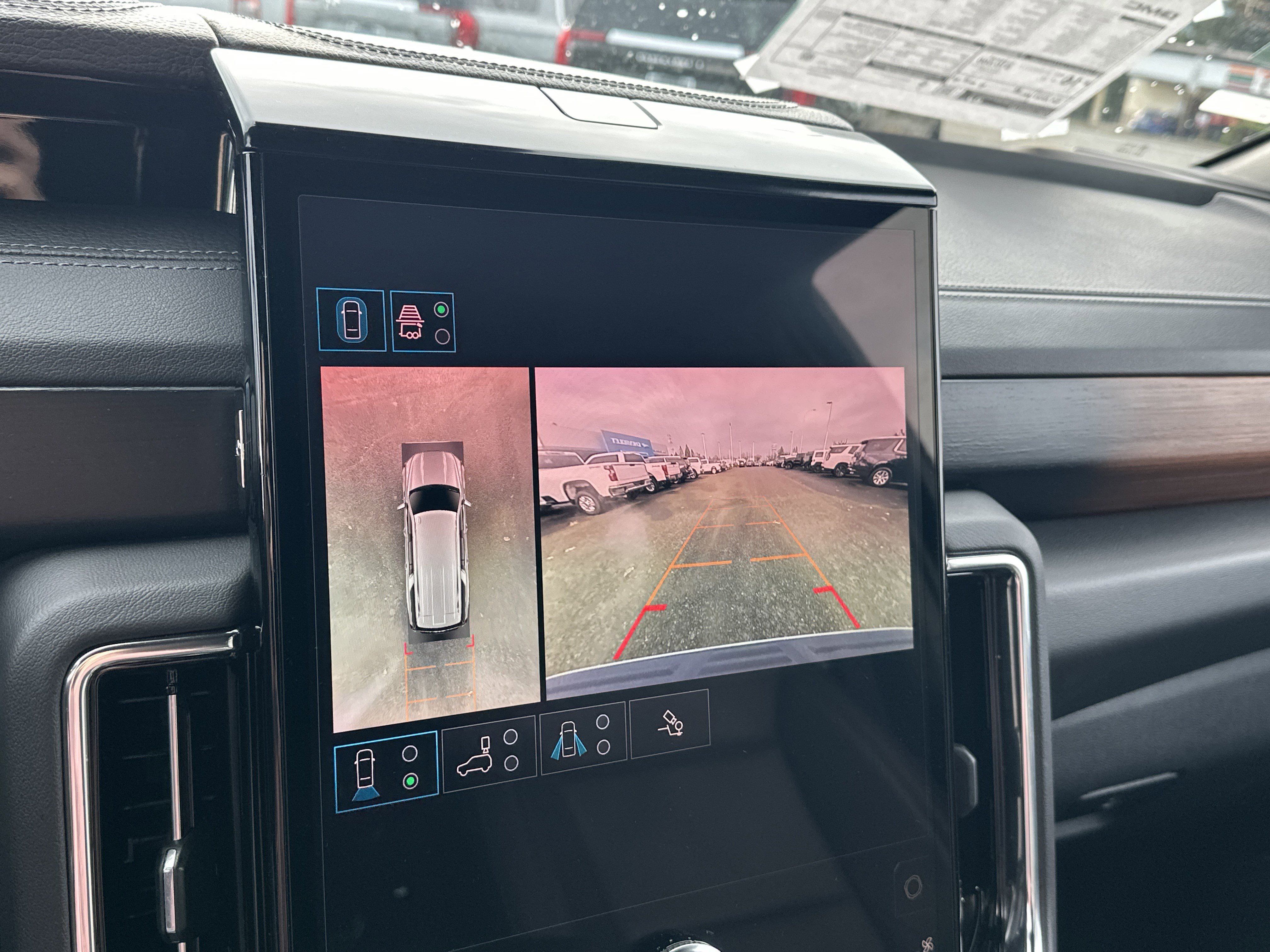 Certified 2025 GMC Yukon XL Denali image 22