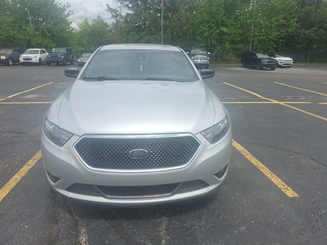 Used 2016 Ford Taurus SHO w/ Equipment Group 401A AWD/4WD image 2
