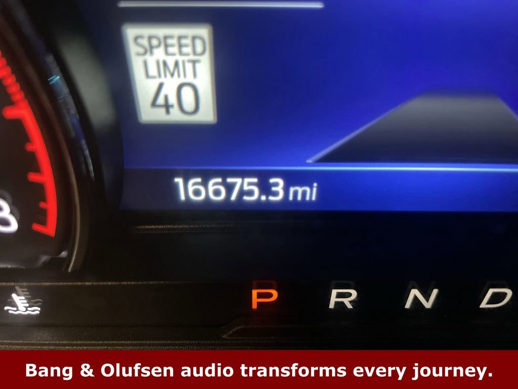 Used 2023 Ford Explorer Limited w/ Limited Technology Package image 6