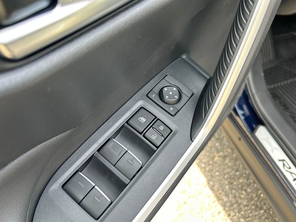 New 2025 Toyota RAV4 XLE image 19