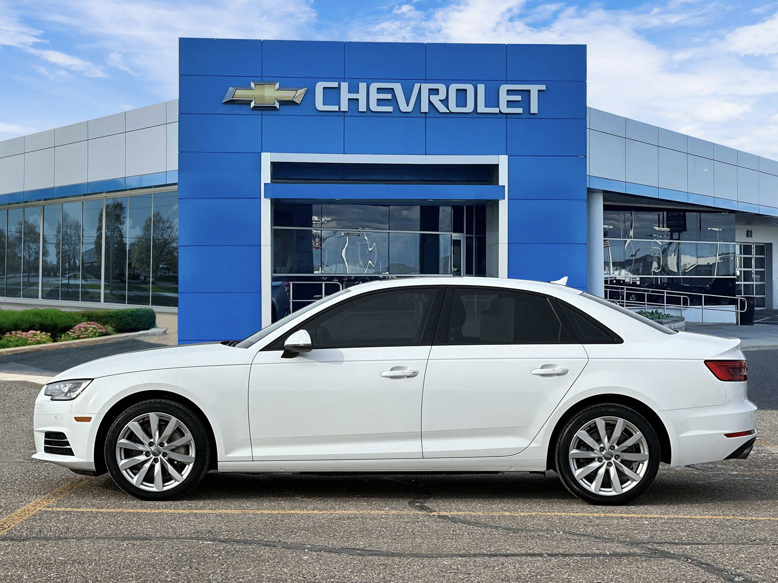 Used 2017 Audi A4 2.0T Premium image 2