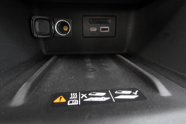 Used 2023 GMC Acadia Denali w/ Denali Ultimate Package image 23