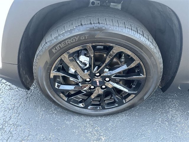 Certified 2023 GMC Terrain SLT w/ Infotainment Package II AWD/4WD image 34