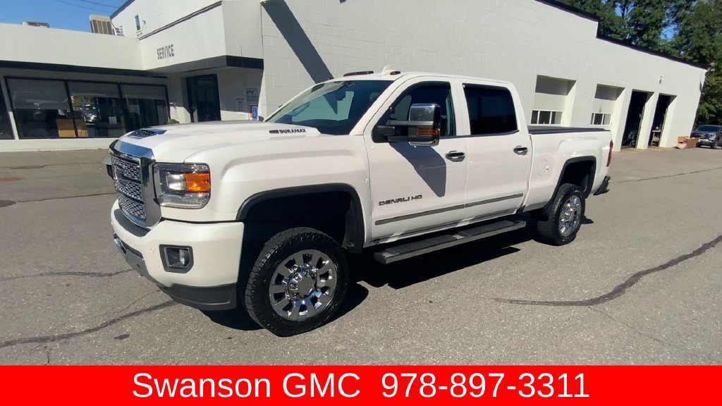Certified 2019 GMC Sierra 2500 Denali w/ Duramax Plus Package AWD/4WD image 4