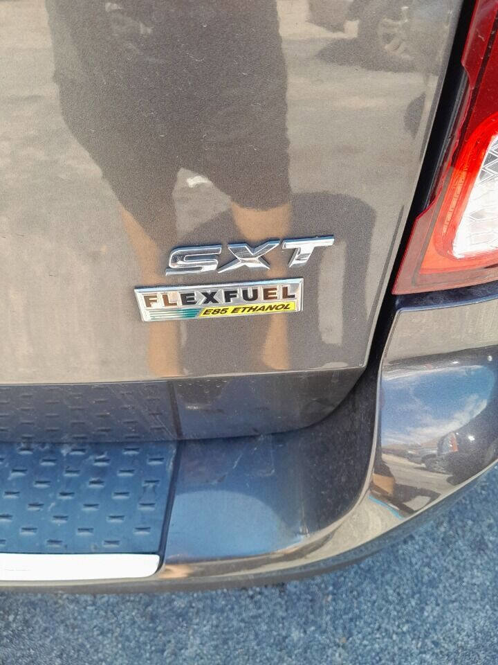 Used 2017 Dodge Grand Caravan SXT image 12